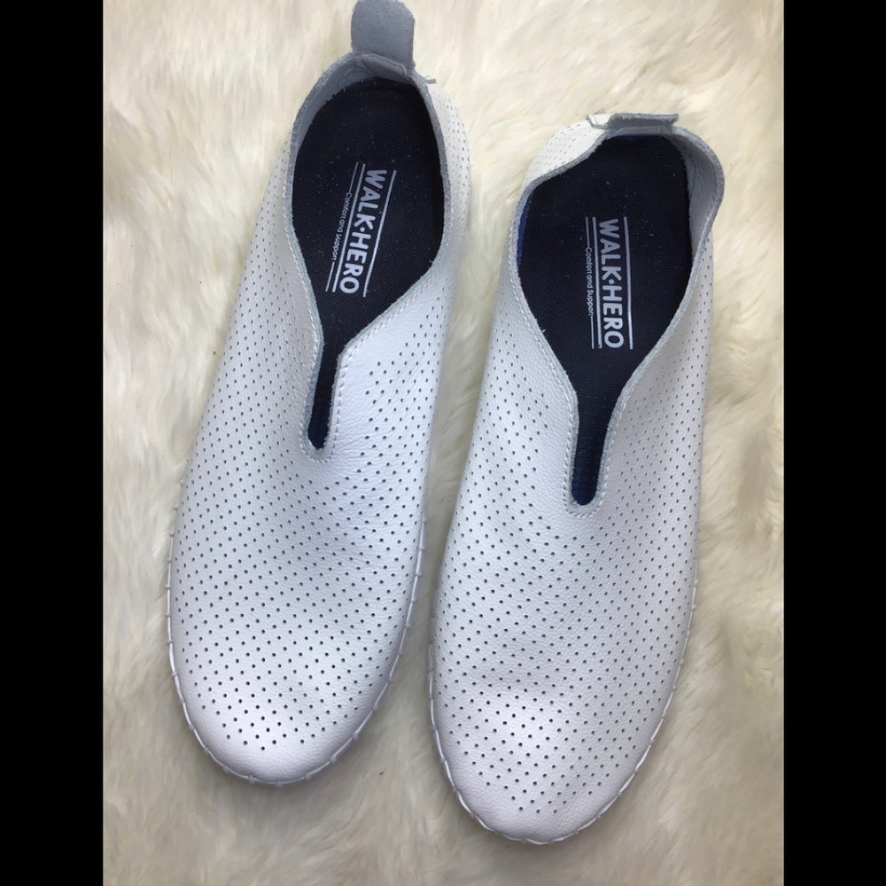 Walk-hero women’s white comfort tulipy slip shoes size 10